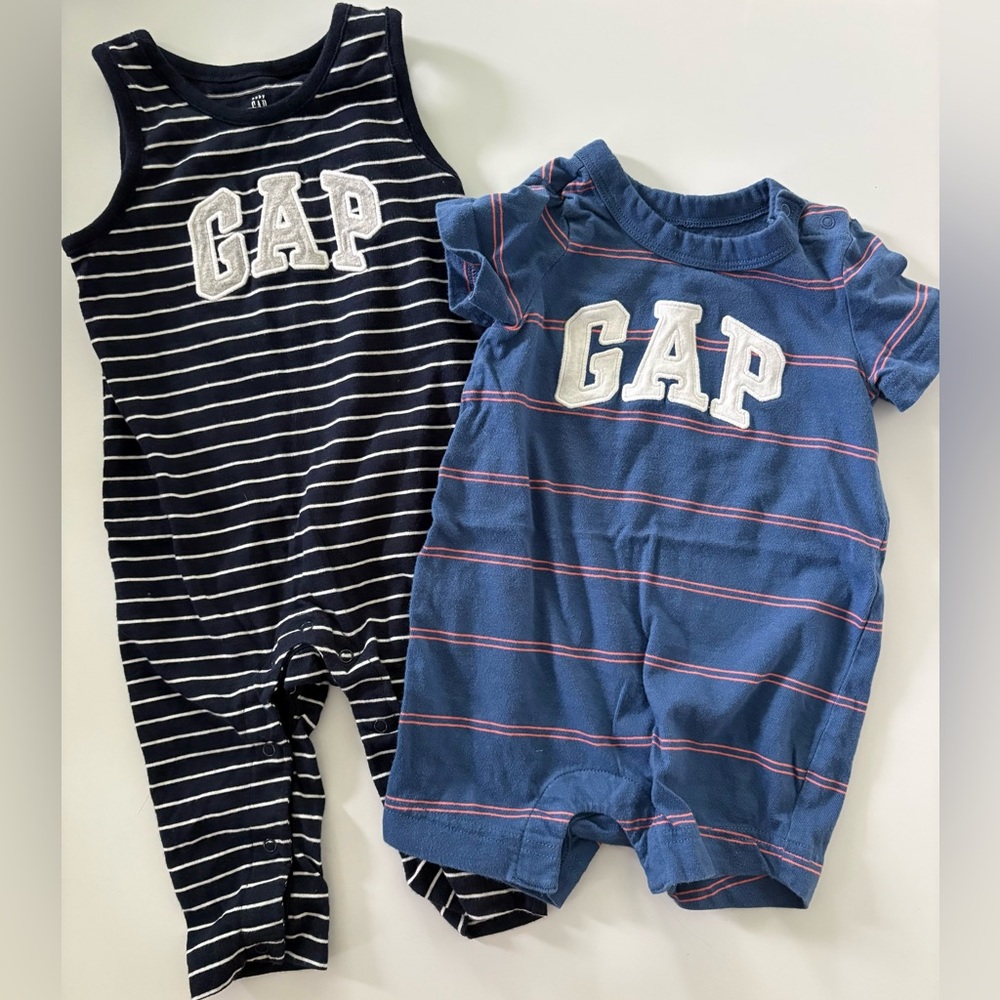 Gap Rompers 6-12M